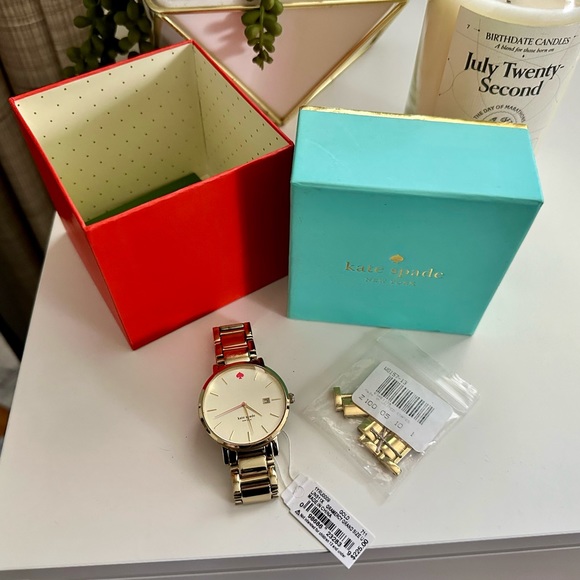 Kate Spade Gold Watch - Picture 3 of 3